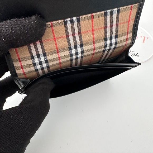 S⭕️LD Burberry Card Case - Picture 11 of 11
